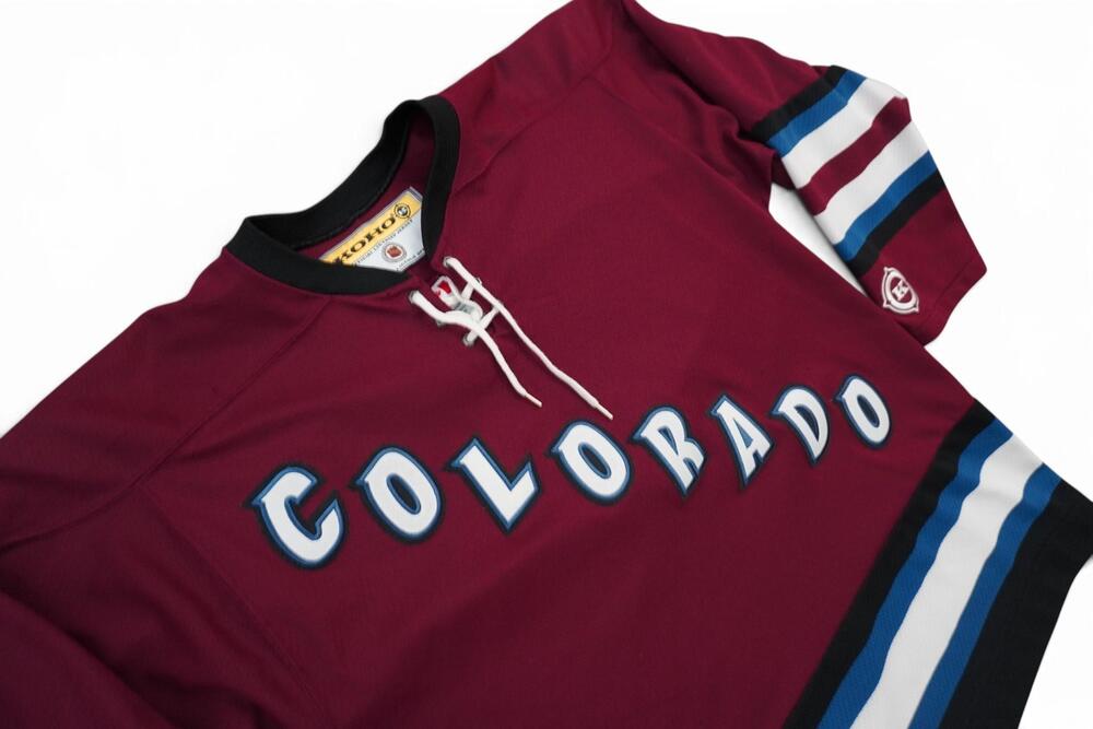 Colorado Avalanche Alternate Jersey Mens Medium Red NHL Hockey Koho Made Canada